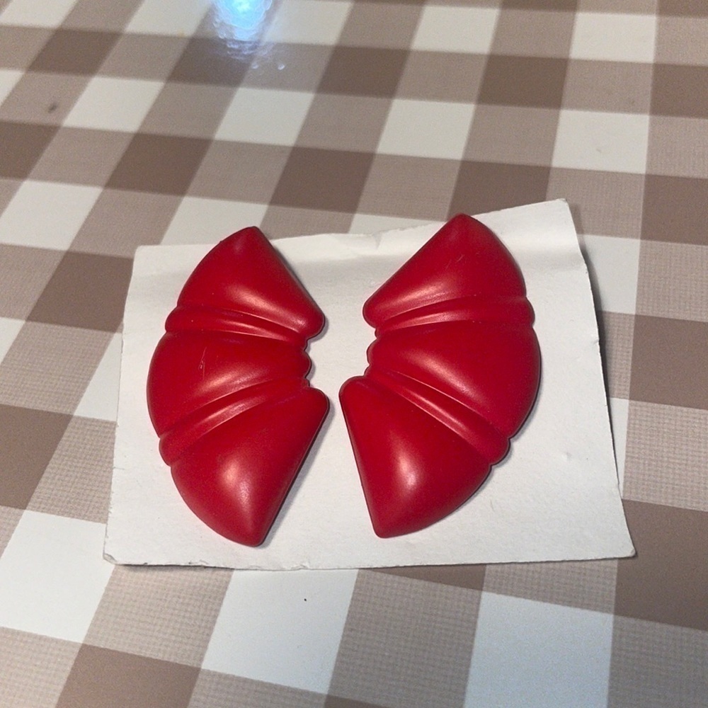 VTG Pierced  RED Metal Earrings Lightweight